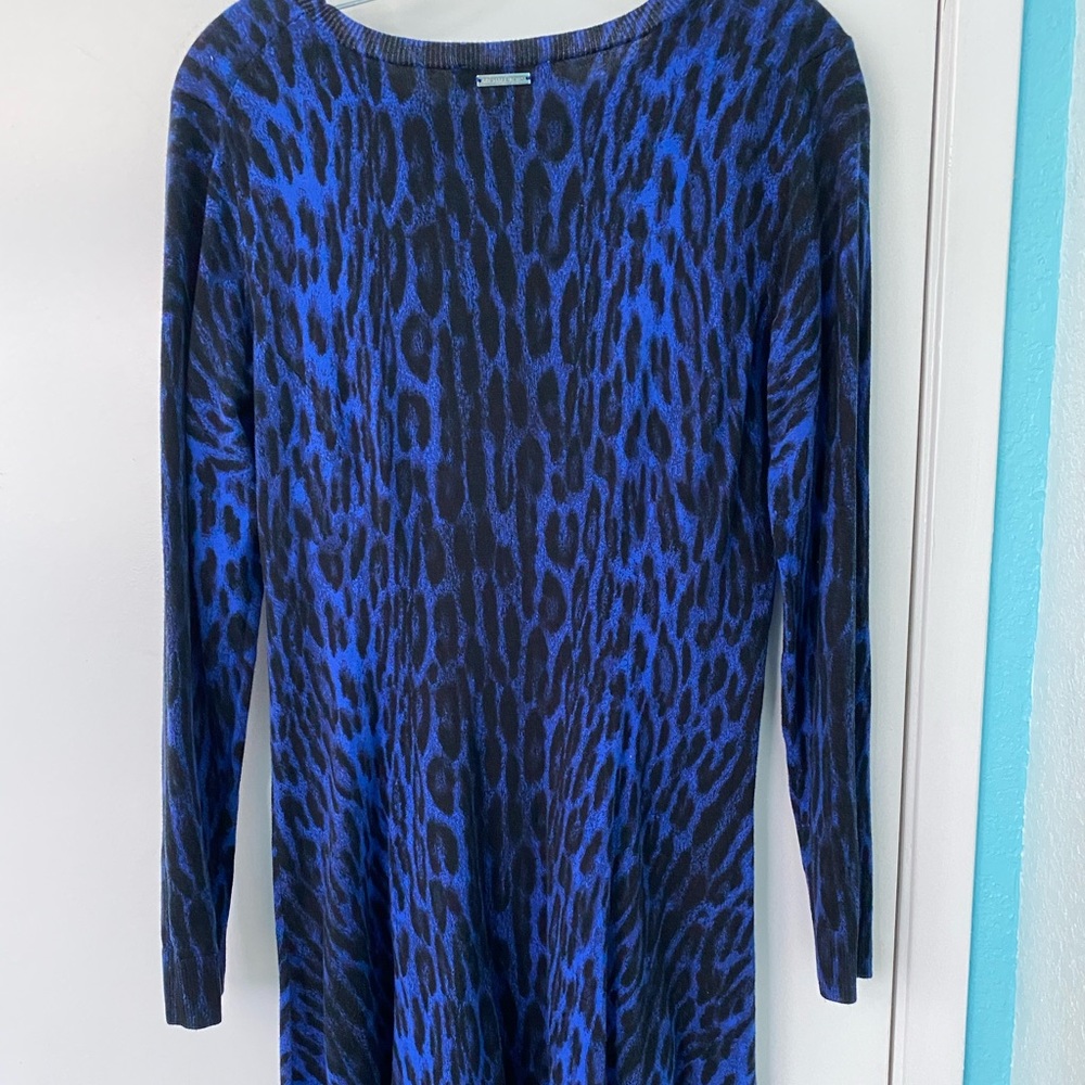 Beautiful dress. For casual or evening occasions Size medium